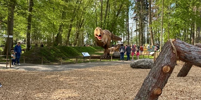 Ausflug mit Kindern - Kößlarn - Dinosaurierausstellung bis 10/2022 Katzenberg 