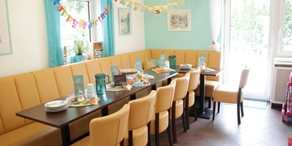 Ausflug mit Kindern - Gastronomie: kinderfreundliches Restaurant - Sankt Leonhard (Grödig) - Mai Raum Café-Bistro-Take Away für Familien