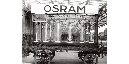 Ausflug mit Kindern - Oberlausitz - Festwagen im Osram-Werk Weißwasser Mitte der 1930er Jahre
 - Glasmuseum Weißwasser - Oberlausitz - Sachsen
