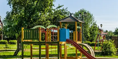Ausflug mit Kindern - Alter der Kinder: 0 bis 1 Jahre - PLZ 5230 (Österreich) - Spielplatz Braunau am Inn, Mozartstraße