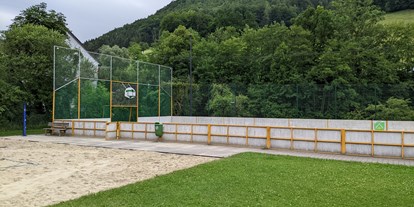 Ausflug mit Kindern - PLZ 3341 (Österreich) - Basketball Platz  - Spielplatz Laussa