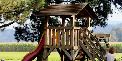 Ausflug mit Kindern - Ausflugsziel ist: eine Sportanlage - Schickenedt (Sankt Peter am Hart) - Spielplatz Eggerding
