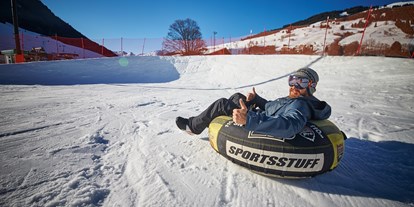 Ausflug mit Kindern - Ausflugsziel ist: ein Skigebiet - Schloßberg (Maria Alm am Steinernen Meer) - Snowtubing