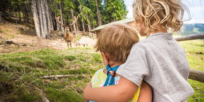 Ausflug mit Kindern - Alter der Kinder: 2 bis 4 Jahre - Niedernsill - Montelino's Wildfütterung