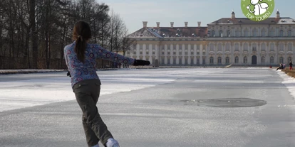 Trip with children - Witterung: Schnee - München - Schloss-Winterrunde bei Oberschleißheim