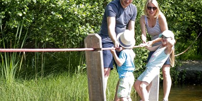Ausflug mit Kindern - erreichbar mit: Fahrrad - Windigsteig - Floßfahren im Wassergarten - Naturpark Hochmoor - Unterwasserreich Schrems