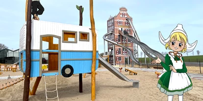 Viaggio con bambini - Ausflugsziel ist: ein Indoorspielplatz - Berlin-Umland - Die Maskottchen Anni & Theo auf dem Holland-Spielplatz - Holland-Park