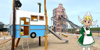 Ausflug mit Kindern - Kinderwagen: vollständig geeignet - Barnimer Land - Die Maskottchen Anni & Theo auf dem Holland-Spielplatz - Holland-Park