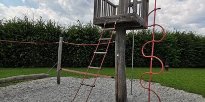 Ausflug mit Kindern - Themenschwerpunkt: Spielen - PLZ 3040 (Österreich) - Erlebnisspielplatz bei der Pfarre