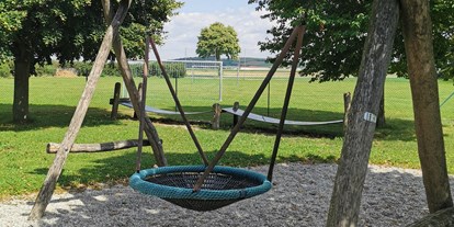 Ausflug mit Kindern - Witterung: Wind - Badendorf (Ober-Grafendorf) - Spielplatz an der Sportanlage
