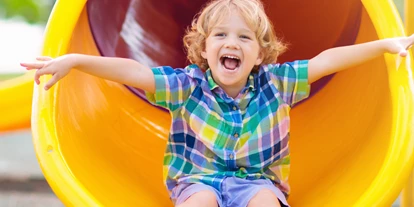 Ausflug mit Kindern - Alter der Kinder: 0 bis 1 Jahre - Königstetten - Spielplatz an der Sportanlage