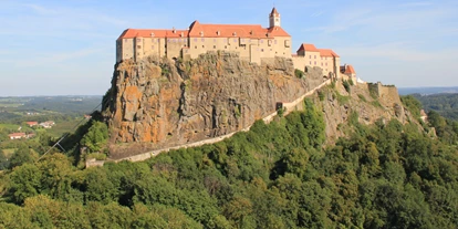 Trip with children - Ausflugsziel ist: ein sehenswerter Ort - Thermenland Steiermark - Die Riegersburg Westseite - Burg Riegersburg