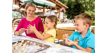 Ausflug mit Kindern - Restaurant - Österreich - Ponykekse backen - Trattlers Ponyfarm 