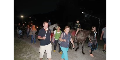 Ausflug mit Kindern - Kremsbrücke - Fackelwanderungen mit Pferden - Trattlers Ponyfarm 