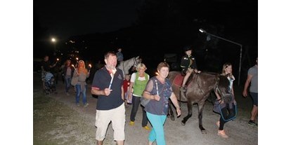 Ausflug mit Kindern - Mösel (Stockenboi) - Fackelwanderungen mit Pferden - Trattlers Ponyfarm 