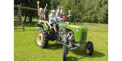 Ausflug mit Kindern - Äußere Einöde - Oldtimer Traktoren-Ausfahrten - Trattlers Ponyfarm 