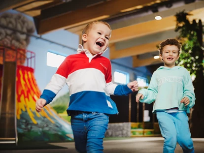 Ausflug mit Kindern - Ausflugsziel ist: ein Indoorspielplatz - Troß - KIDS WORLD by IKUNA