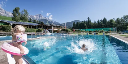 Ausflug mit Kindern - Themenschwerpunkt: Schwimmen - Saalbach - Erlebnisbad Sommerstein Maria Alm