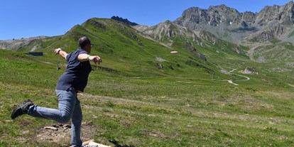 Ausflug mit Kindern - Ausflugsziel ist: ein sehenswerter Ort - Graubünden - © Mario Curti - Discgolf Parcours Alptrider Sattel