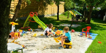 Ausflug mit Kindern - Parkmöglichkeiten - Stuhlfelden - große Sandkiste - Hotel-Gasthof Kröll