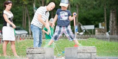 Ausflug mit Kindern - Sportanlage: Minigolfplatz - Steinbach am Attersee - Minigolf in Neumarkt am Wallersee