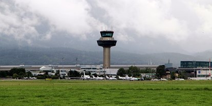 Ausflug mit Kindern - Alter der Kinder: 0 bis 1 Jahre - Grödig - Besuch am Flughafen Salzburg
