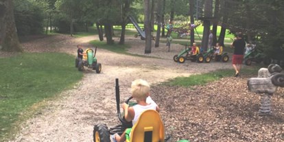 Ausflug mit Kindern - Miniberg - Spielplatz Botanica Park