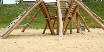 Ausflug mit Kindern - Alter der Kinder: 0 bis 1 Jahre - Königstetten - Piratenspielplatz am Badeteich Hirschstetten