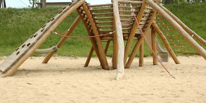Ausflug mit Kindern - Alter der Kinder: Jugendliche - Niedersulz - Piratenspielplatz am Badeteich Hirschstetten