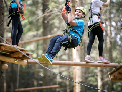 Ausflug mit Kindern - Ausflugsziel ist: ein Kletterpark - Kletterspaß für die ganze Familie