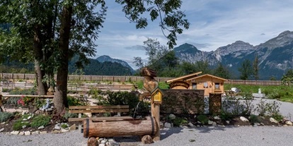 Ausflug mit Kindern - Alter der Kinder: über 10 Jahre - Tirol - Bank, Mariengarten Kräutergarten Schlitters - Kräutergarten-Mariengarten Schlitters