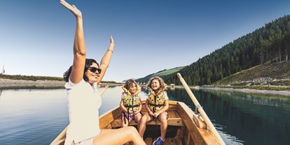 Ausflug mit Kindern - Wickeltisch - Tirol - Bootsverleih - Fichtensee auf der Rosenalm