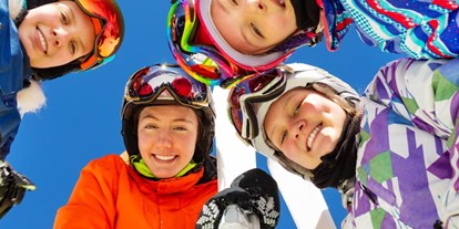 Ausflug mit Kindern - Alter der Kinder: 4 bis 6 Jahre - Wallis - Symbolbild für Skifahren - Skigebiet Saas-Fee