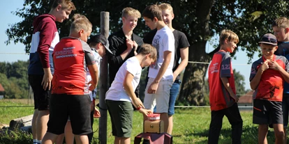Ausflug mit Kindern - Sportanlage: Fußballplatz - Troß - Lust am Leben Familien,- Jugendliche und Kinder Aktion Camp