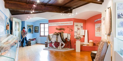 Ausflug mit Kindern - Umgebungsschwerpunkt: Land - Netzberg - Heimatmuseum/Raum 2 mit Schwerpunkt 'wirtschaftliche Entwicklung des Donaumarktes' - Donau - Salz - Granit - Heimatmuseum Mauthausen