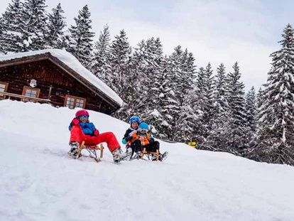 Ausflug mit Kindern - Umgebungsschwerpunkt: Land - Sankt Leonhard (Grödig) - Winterwanderung im Schnee