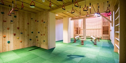 Ausflug mit Kindern - WC - Pinzgau - Indoor-Spielbereiche zum Toben in den JUFA Hotels