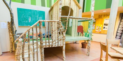 Ausflug mit Kindern - Witterung: Wechselhaft - PLZ 5723 (Österreich) - Indoor-Spielbereiche zum Toben in den JUFA Hotels