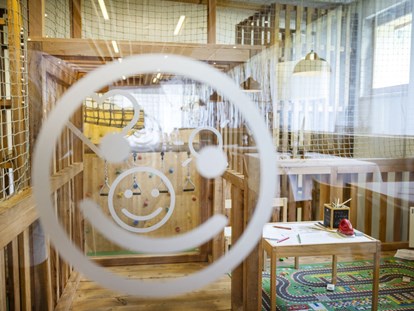 Ausflug mit Kindern - Ausflugsziel ist: ein Familienevent - Hopfberg - Indoor-Spielbereiche zum Toben in den JUFA Hotels