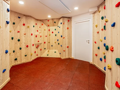 Ausflug mit Kindern - Ausflugsziel ist: eine Sportanlage - Österreich - Indoor-Spielbereiche zum Toben in den JUFA Hotels