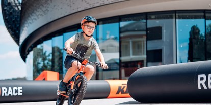 Ausflug mit Kindern - erreichbar mit: Fahrrad - Öppling - Ferienspaß im KTM Museum