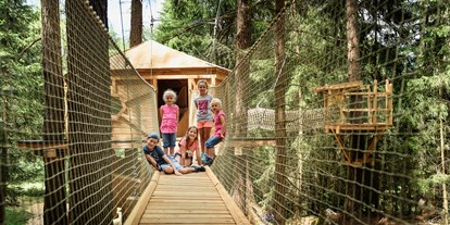 Ausflug mit Kindern - Schatten: überwiegend schattig - Tulfes - Baumhausweg - Spielen und Entdecken in luftiger Höhe!