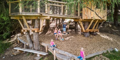 Ausflug mit Kindern - Mieders - Baumhausweg - Spielen und Entdecken in luftiger Höhe!
