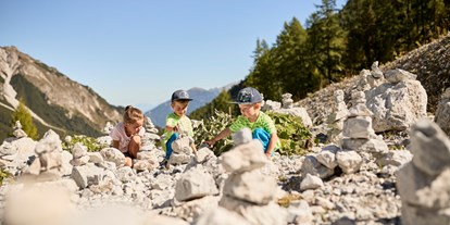 Ausflug mit Kindern - Witterung: Bewölkt - Stubaital - Naturlehrweg - Flora und Fauna spielerisch kennenlernen!