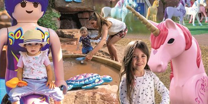 Ausflug mit Kindern - Freizeitpark: Erlebnispark - PLZ 90562 (Deutschland) - Märchenhafter Spielspaß im Königreich der Meerjungfrauen oder bei den Einhörnern im Feenland - PLAYMOBIL-FunPark