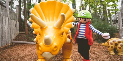 Trip with children - Gastronomie: Kindercafé - Bavaria - T-Rex, Triceratops & Abenteuer: Baumhaus mit Dinos im PLAYMOBIL-FunPark - PLAYMOBIL-FunPark