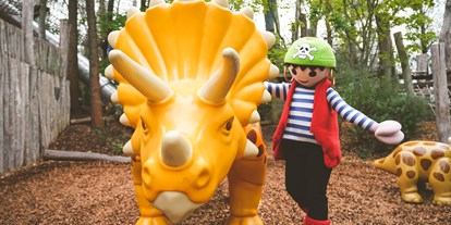 Ausflug mit Kindern - Witterung: Wechselhaft - Nürnberg - T-Rex, Triceratops & Abenteuer: Baumhaus mit Dinos im PLAYMOBIL-FunPark - PLAYMOBIL-FunPark