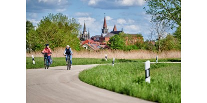 Ausflug mit Kindern - Hunde: nur im Außenbereich erlaubt - Bad Windsheim - Einwandfreie Infrastruktur zum Radfahren und Wandern - Hohenzollernresidenz Ansbach