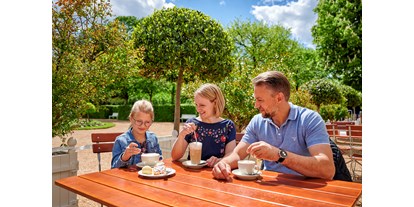Ausflug mit Kindern - Parkmöglichkeiten - PLZ 91710 (Deutschland) - Kulinarischer Genuss steht ganz weit oben - vielfältige Ansbacher Restaurants und Cafés - Hohenzollernresidenz Ansbach