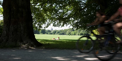 Trip with children - Ausflugsziel ist: ein sehenswerter Ort - München - Englischer Garten